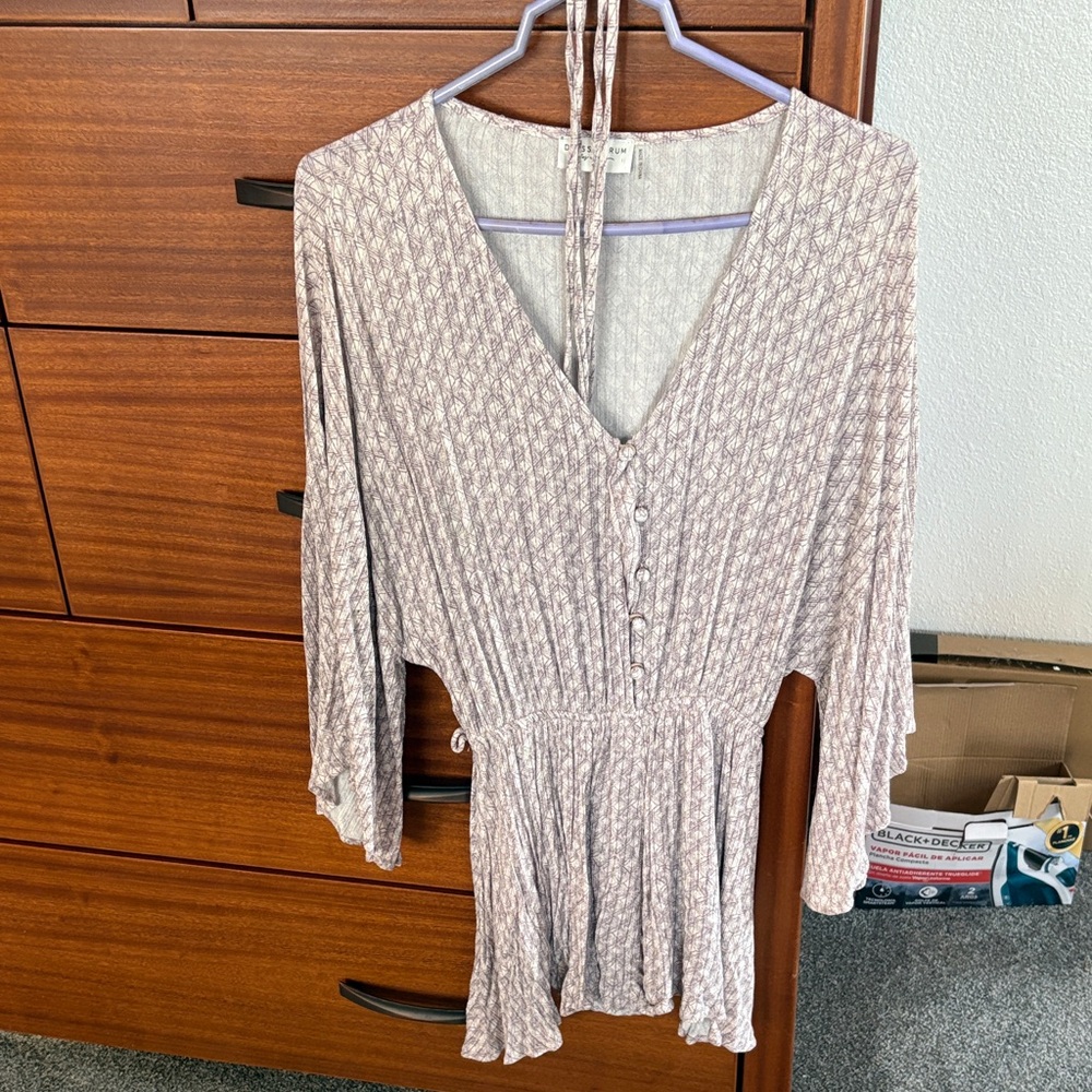 Dress Forum Textured V-Neck Blouse in Soft Gray